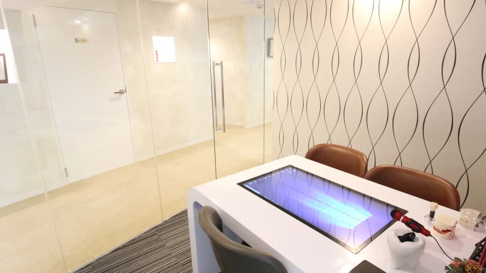 Dr.AINA DENTAL CLINIC 紹介の画像