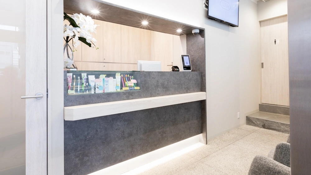 泉岳寺駅前歯科クリニック インプラント その1の画像