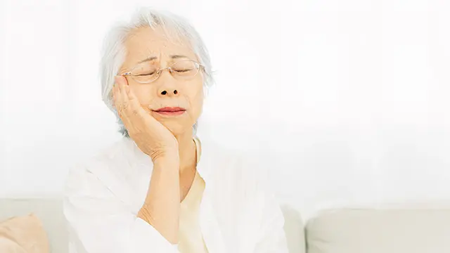 もし高齢になってインプラントに問題が起きたら?の画像