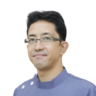 足立 安弘 歯科医師の画像