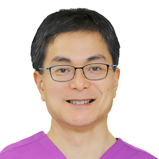 新居 泰浩 歯科医師の画像